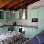 Acolina Nyaraló